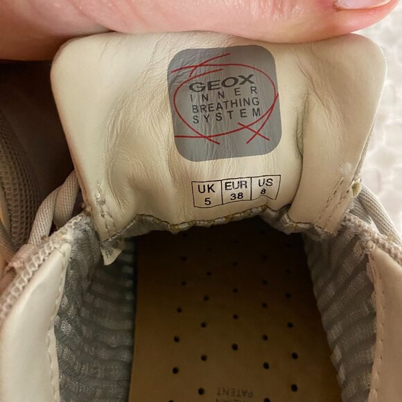 GEOX Respira Nebula Women's size 8 off white color soles - like new - Picture 5 of 16